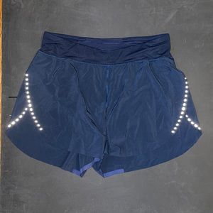 Lululemon find your pace short size 4
